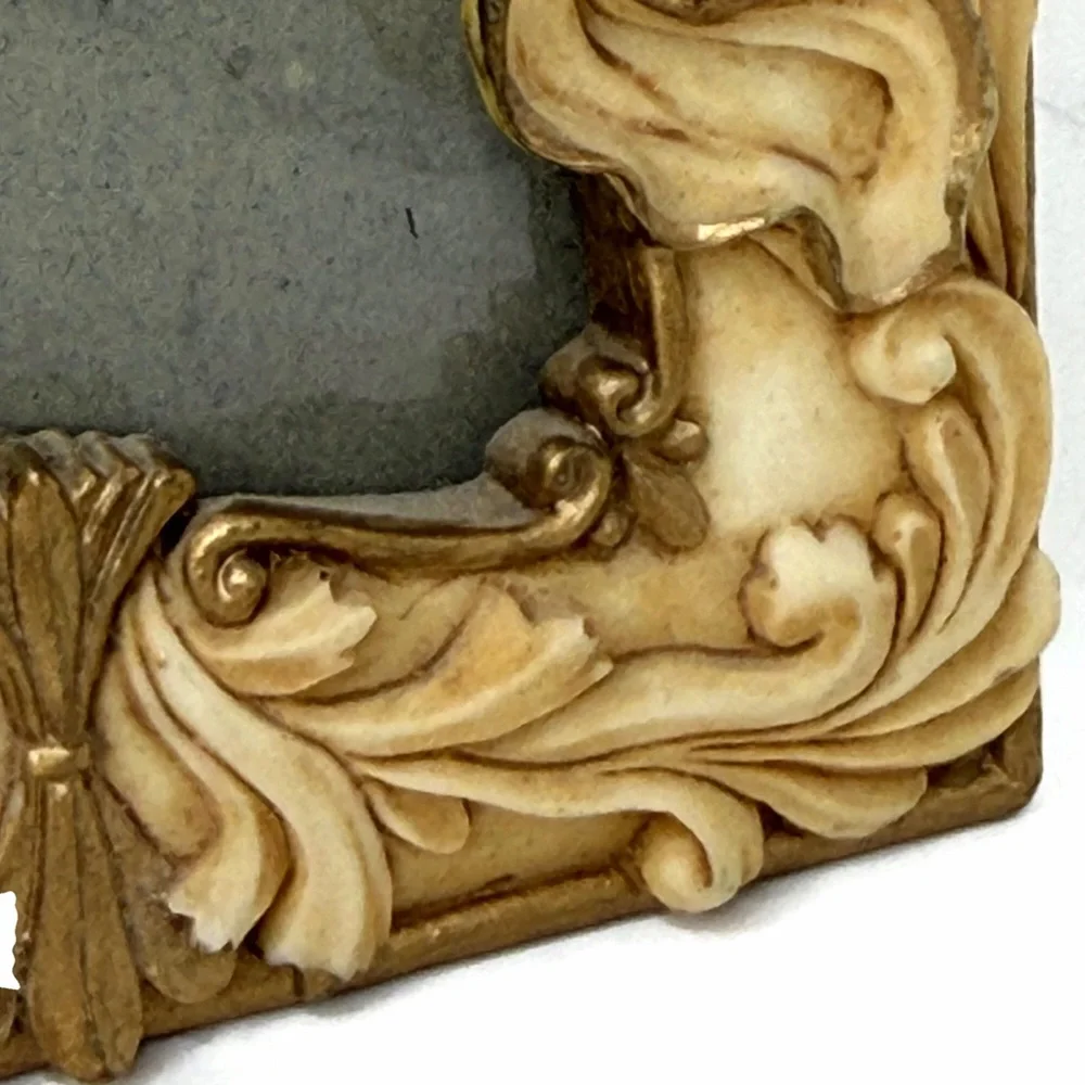 Cherubs Small Ceramic Picture Frame